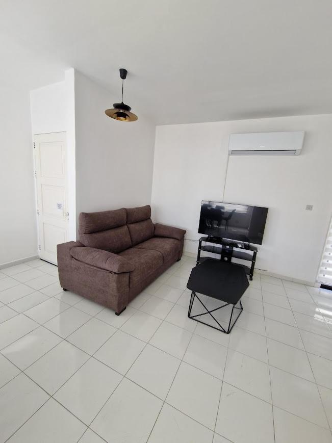 3 Bedroom Apartment, Natalia Centre, By Imh Europe Travel & Tours Apartment *